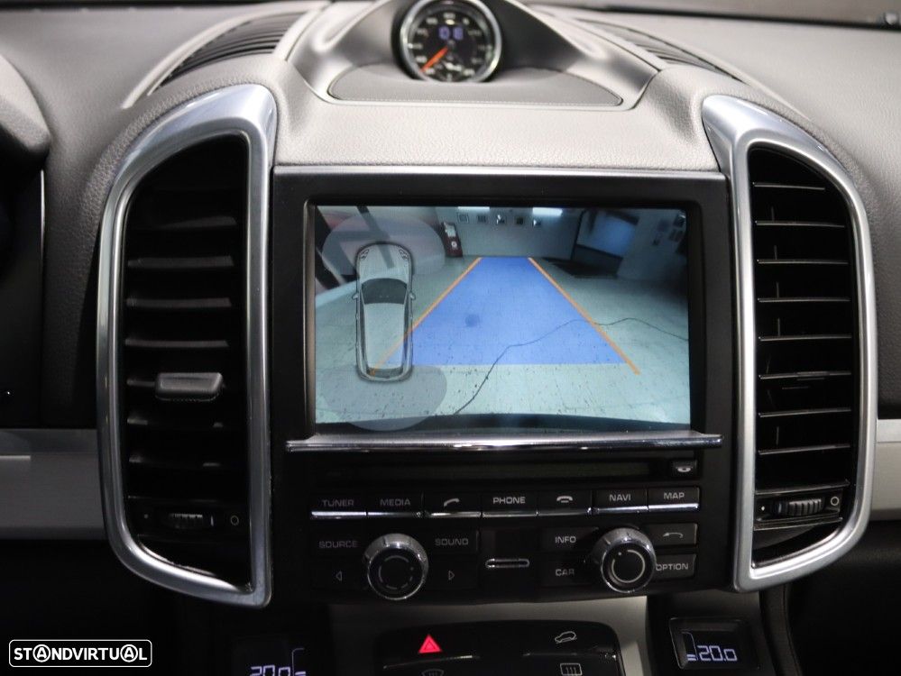 Porsche Cayenne Platinum Edition - 6