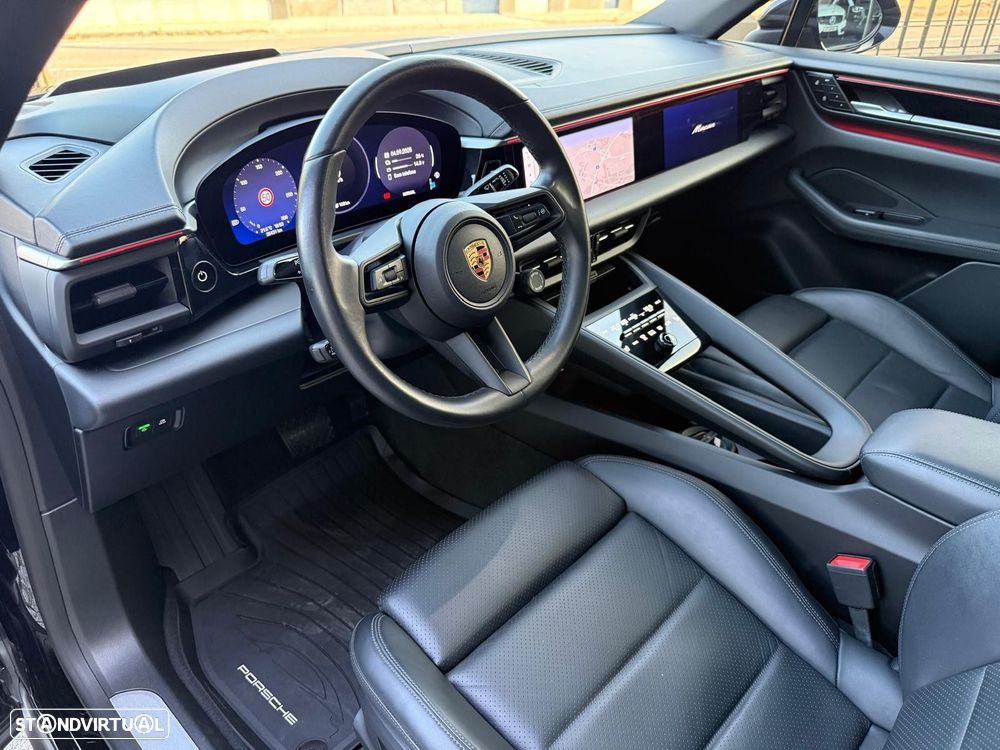 Porsche Macan Electric 4 - 12