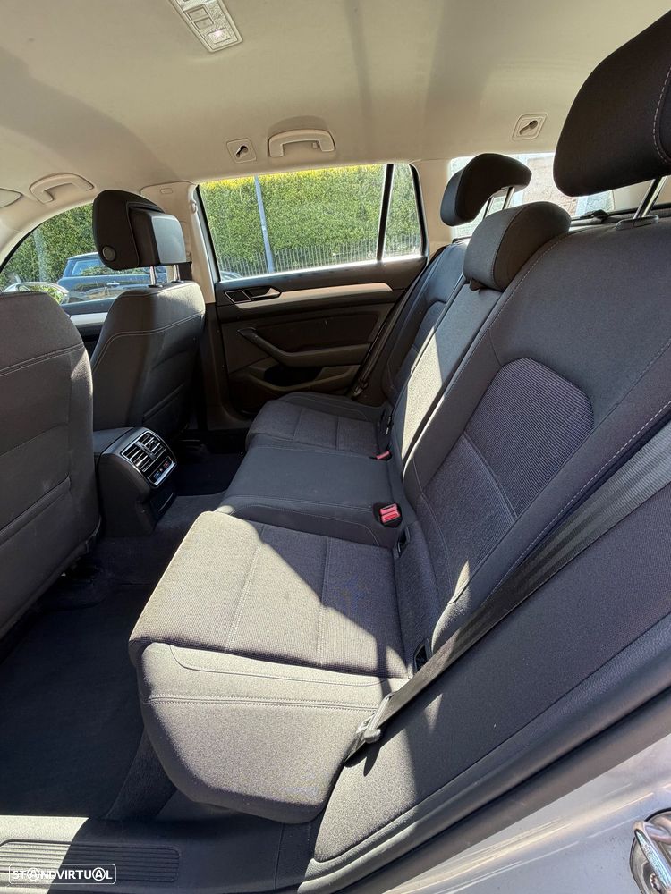 VW Passat Variant 2.0 TDI Confortline DSG - 20