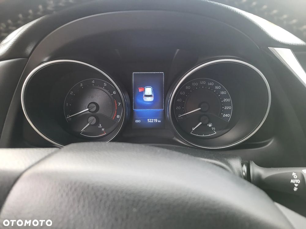 Toyota Auris 1.6 Selection - 12
