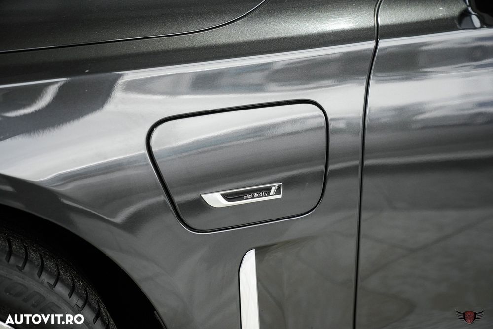 BMW Seria 7 745e - 27