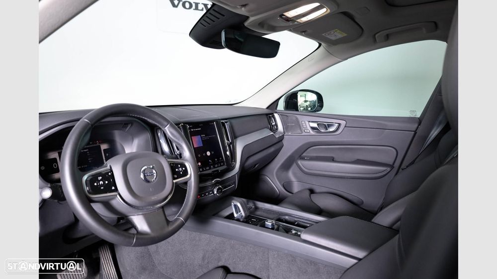 Volvo XC 60 2.0 T6 PHEV Plus Dark — fotografia 9