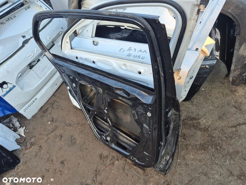 Drzwi Skoda SuperB II Sedan Tył Lewy