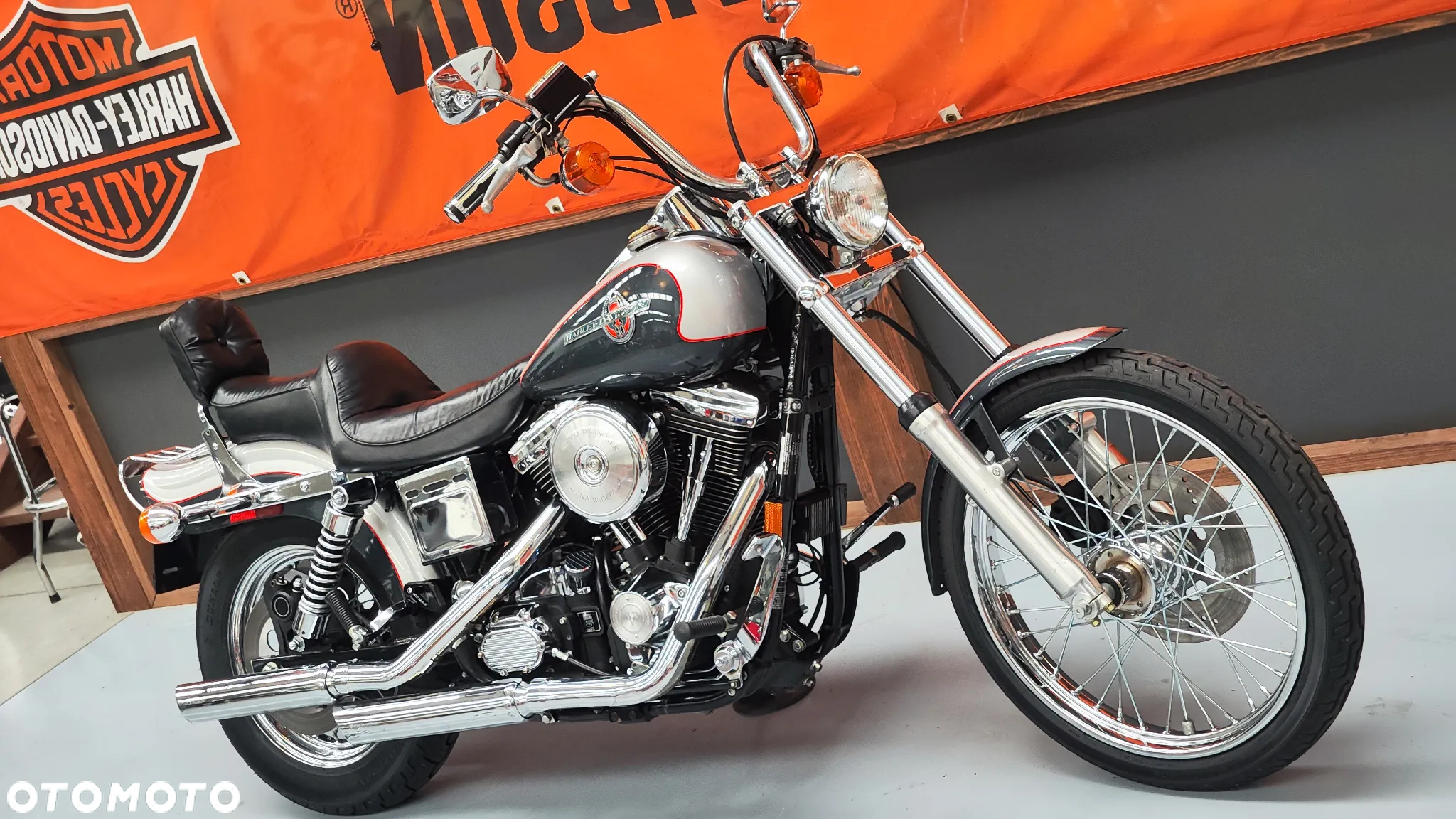 Harley-Davidson Dyna Wide Glide - 10