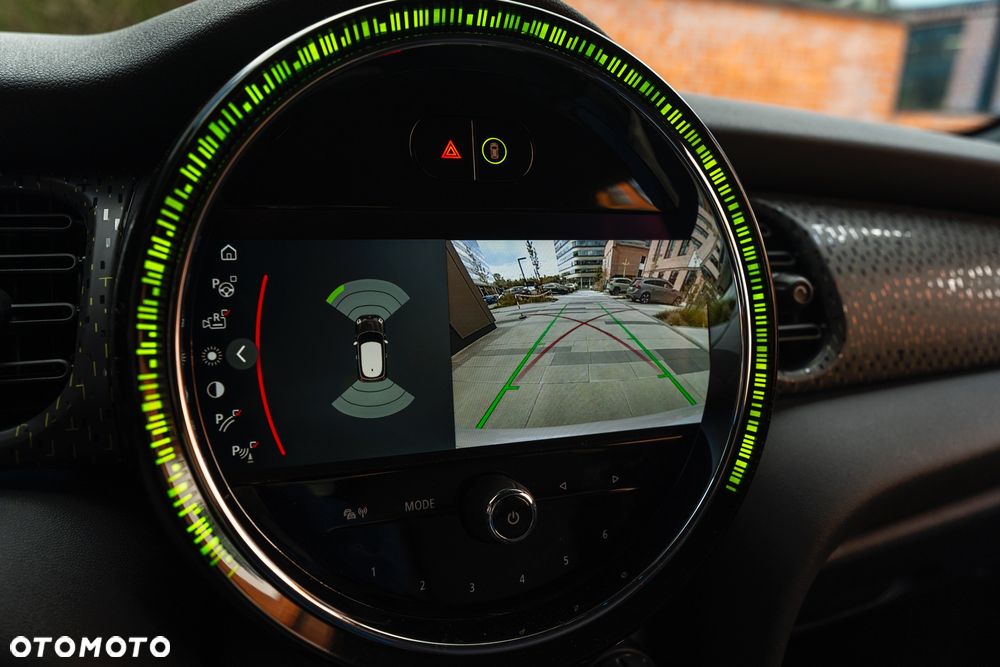 MINI Cooper SE Essential Trim - 13