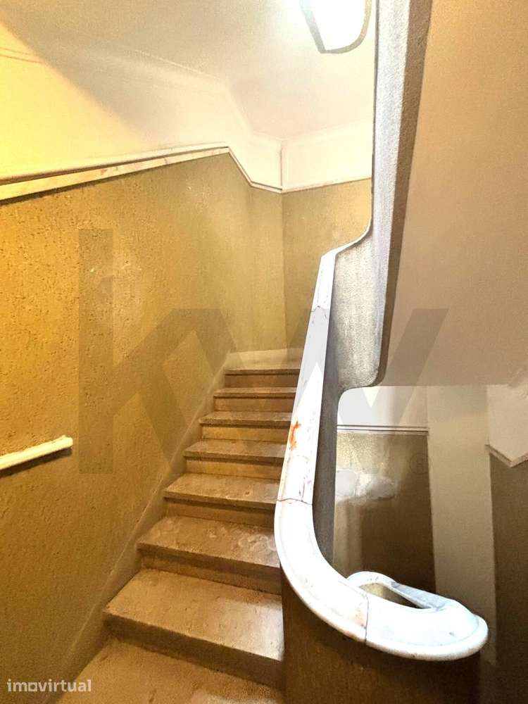 T2 central em Algés - conforto e acessibilidade - Grande imagem: 2/15