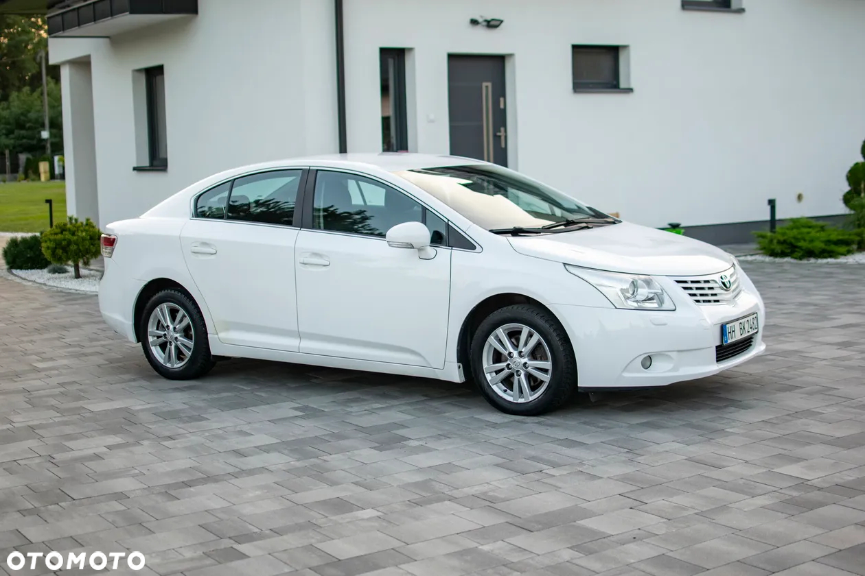 Toyota Avensis - 13