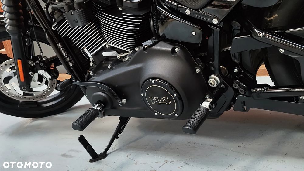 Harley-Davidson Softail Street Bob - 22