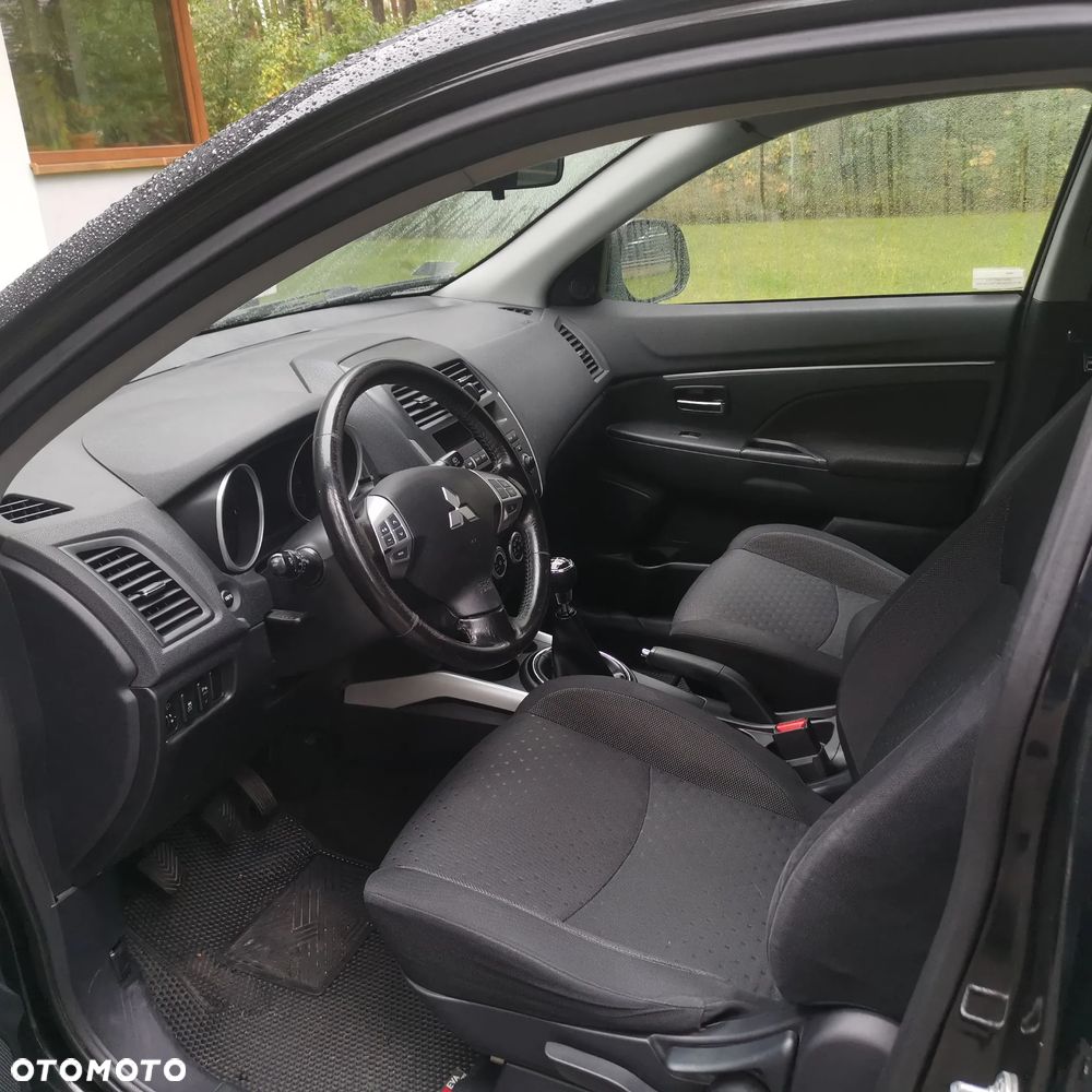 Mitsubishi ASX 1.6 Inform - 10