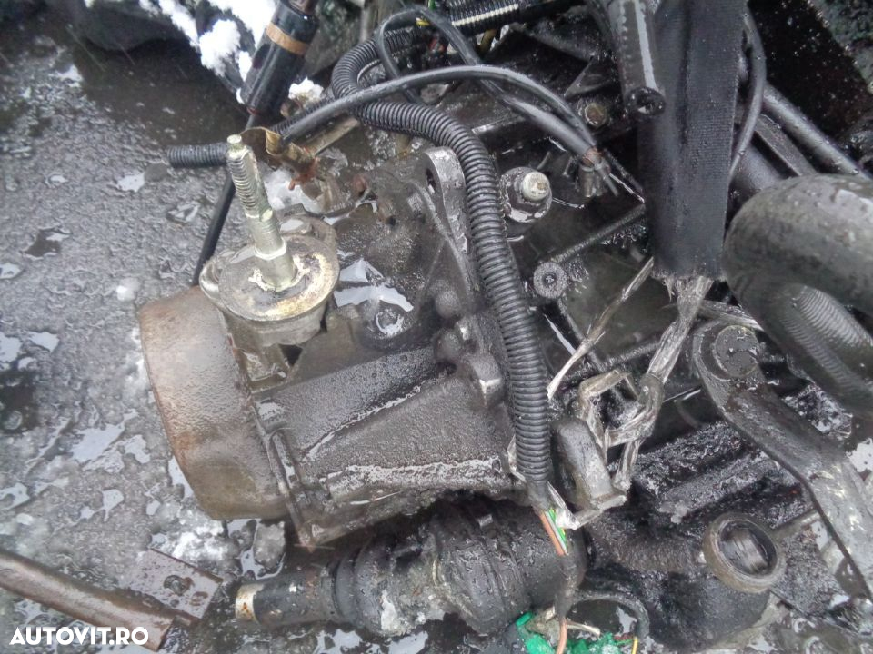 Vand Cutie de Viteza Peugeot Partner 1.9 D din 2005 - 2