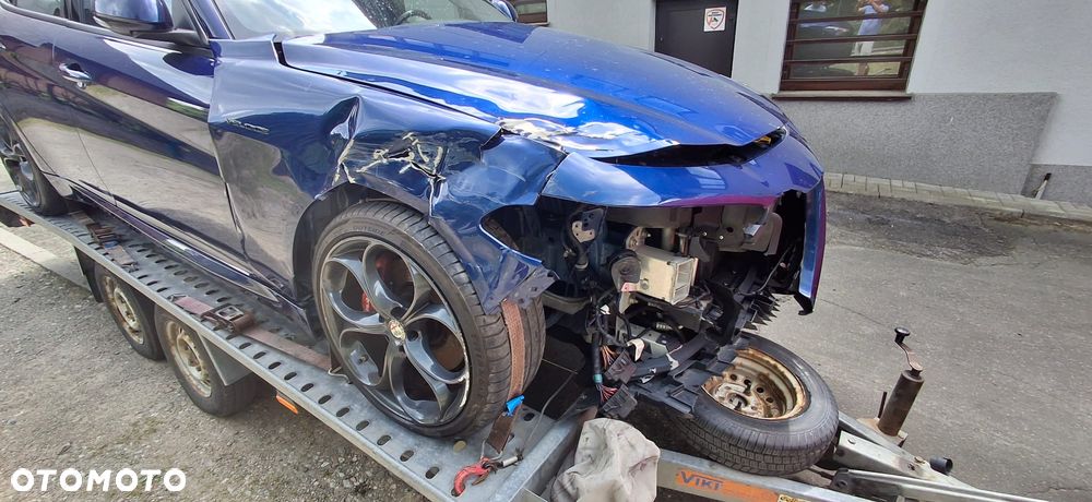Alfa Romeo Giulia 2.2 D Turbo Veloce Q4 - 12