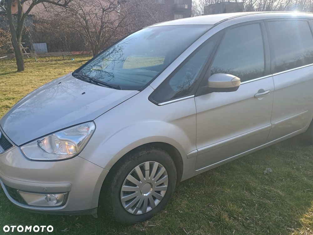 Ford Galaxy 2010 photo 5