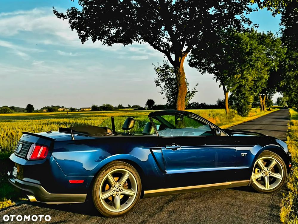 Ford Mustang - 2