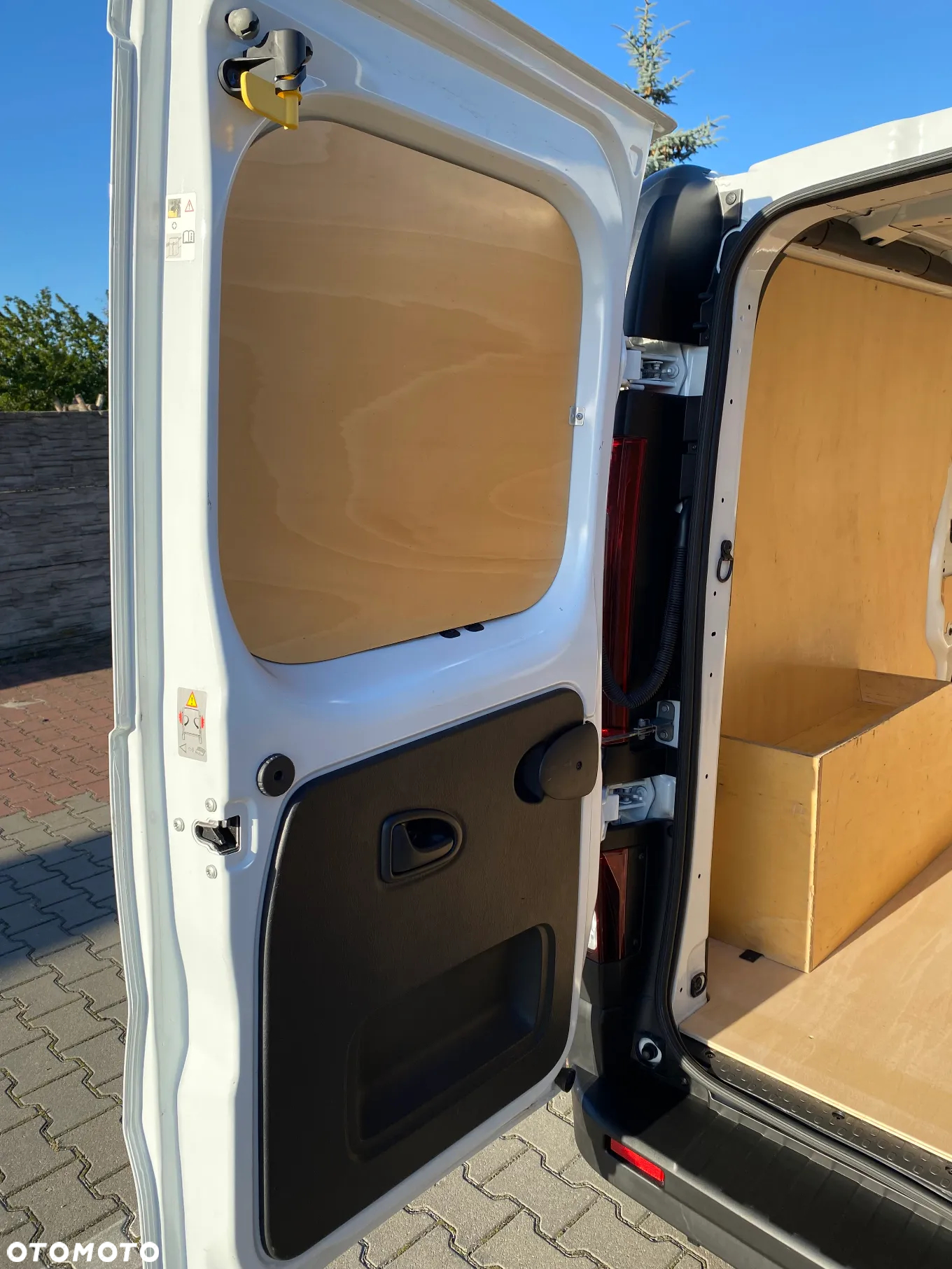 Renault TRAFIC L2H1 LONG 6 TYŚ KM PRZEBIEGU - 17