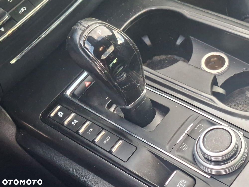Maserati Ghibli GranSport - 22