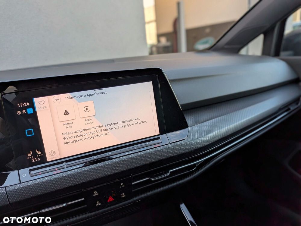 Volkswagen Golf 1.5 eTSI R-Line DSG - 26