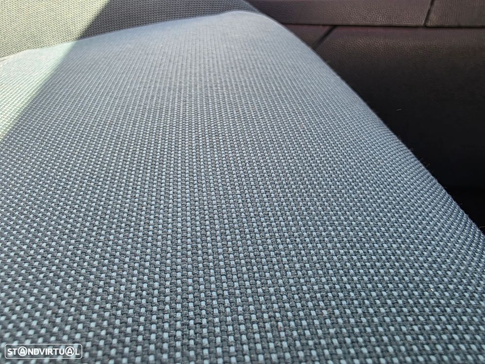 Ford Fiesta 1.25 Techno - 17