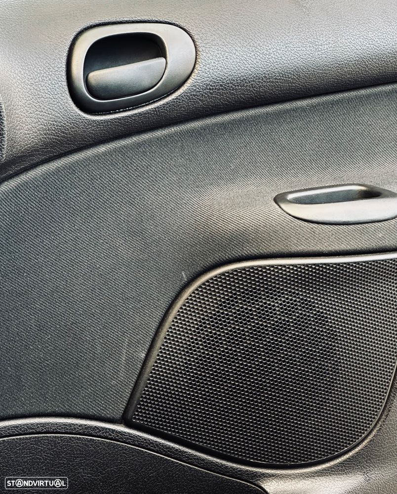 Peugeot 206 1.1 XT - 27