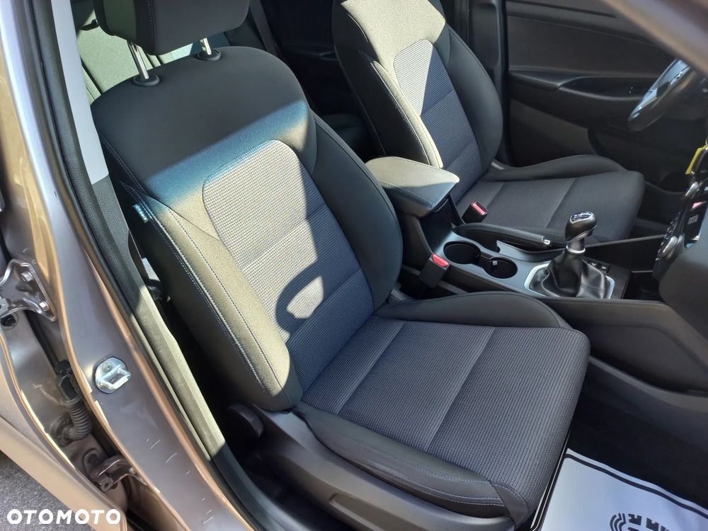 Hyundai Tucson blue 1.7 CRDi 2WD Style - 29