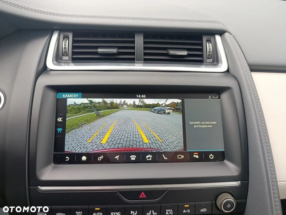 Jaguar E-Pace 2.0 i4P AWD R-Dynamic HSE - 25