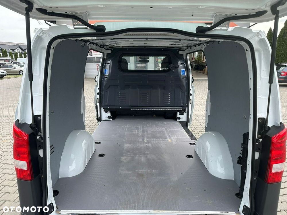 Mercedes-Benz Vito - 13