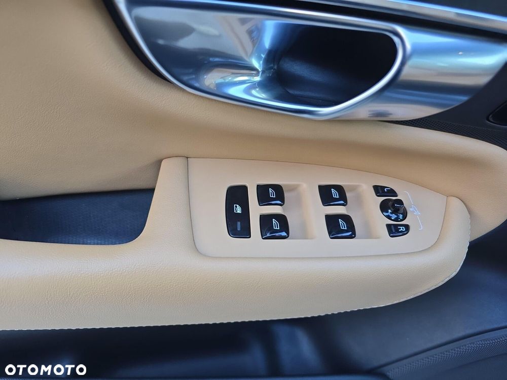 Volvo XC 90 - 14