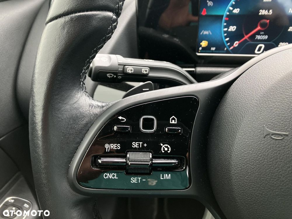 Mercedes-Benz GLA 200 - 20