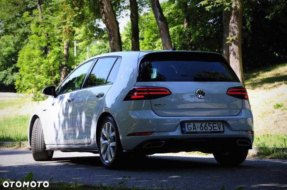 Volkswagen Golf - 2