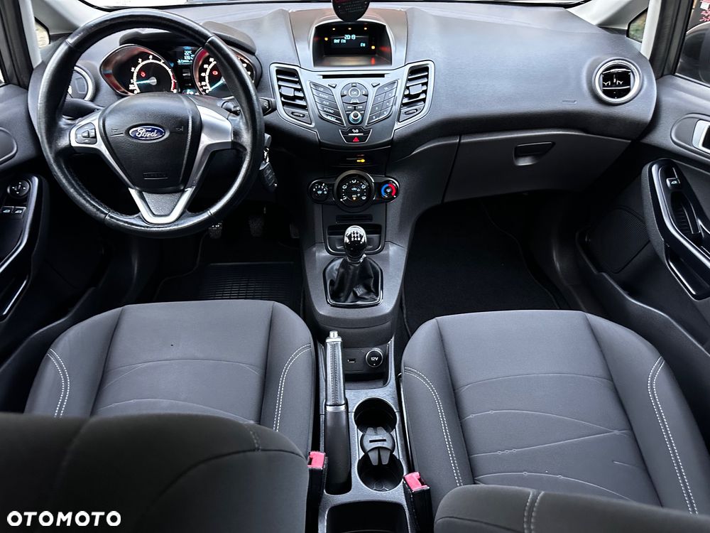 Ford Fiesta 1.25 Silver X (Ambiente) - 36