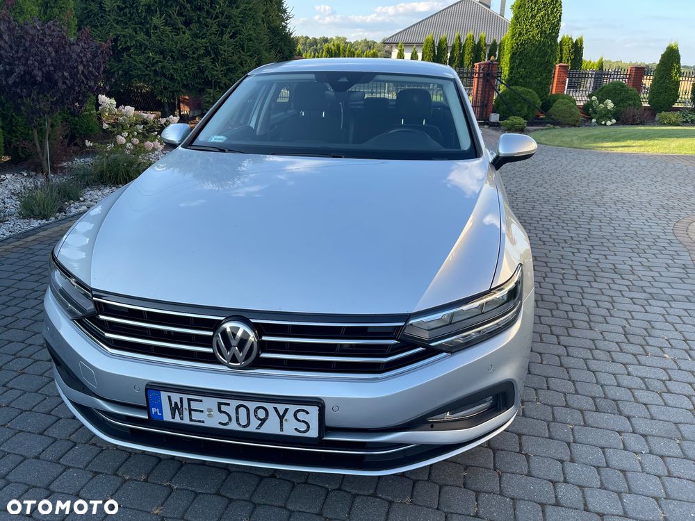 Volkswagen Passat - 4