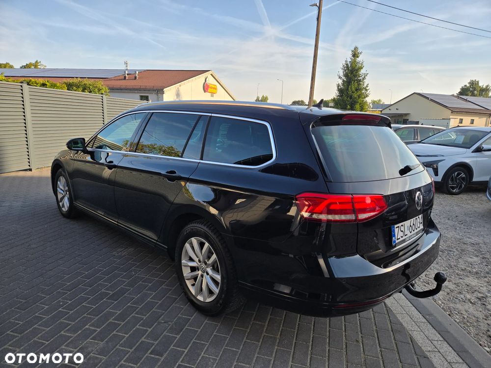 Volkswagen Passat 2.0 TDI SCR DSG Comfortline - 10