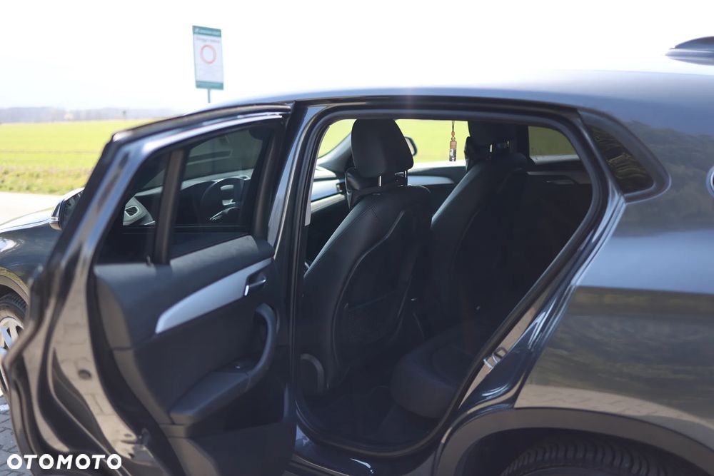 BMW X2 xDrive18d - 11