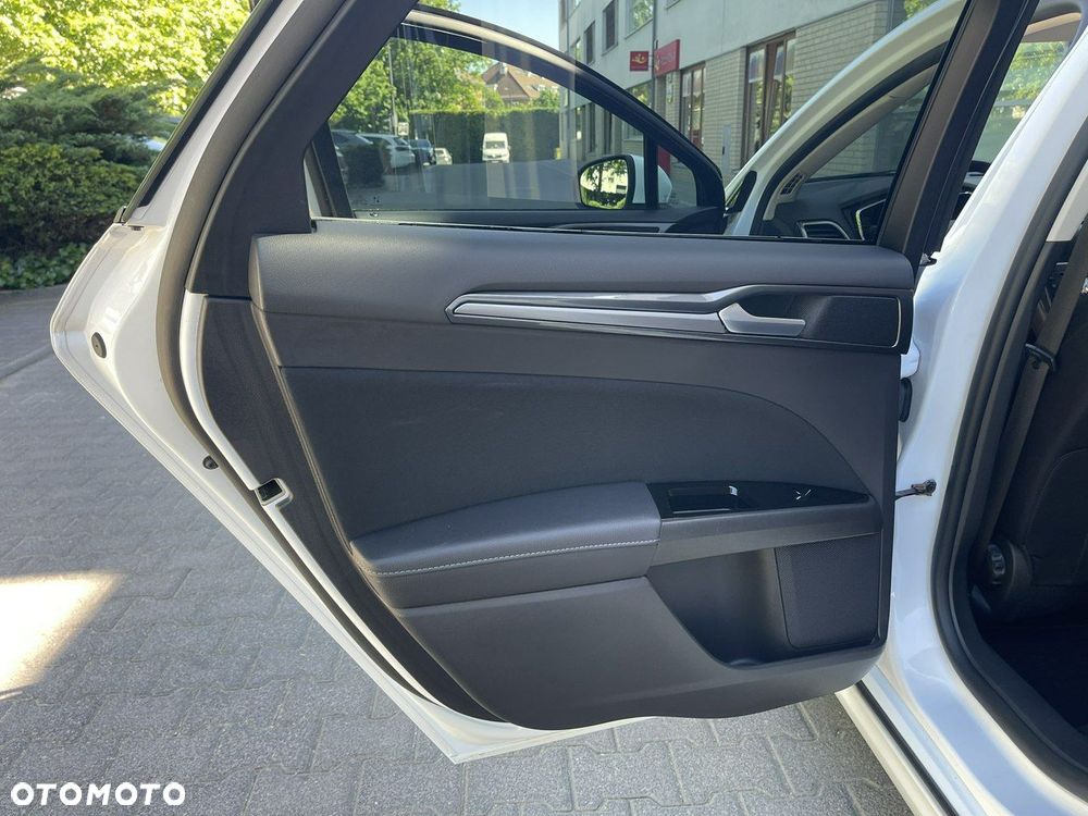 Ford Mondeo - 21
