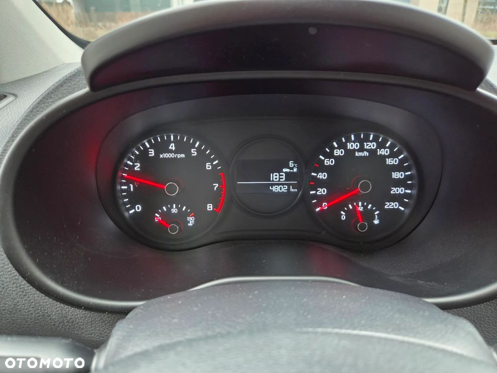 Kia Picanto 1.0 L - 4