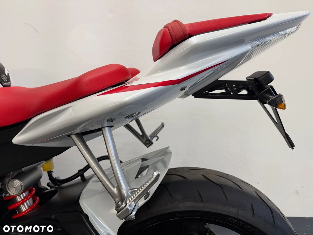 Yamaha R6 - 30