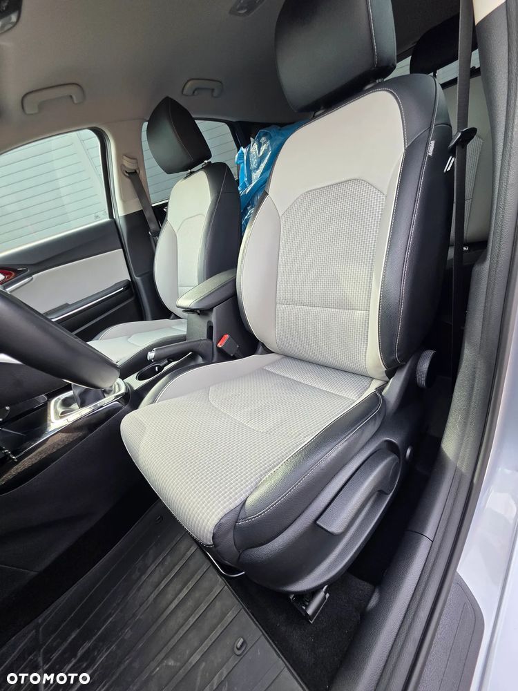 Kia Ceed 1.4 L - 9