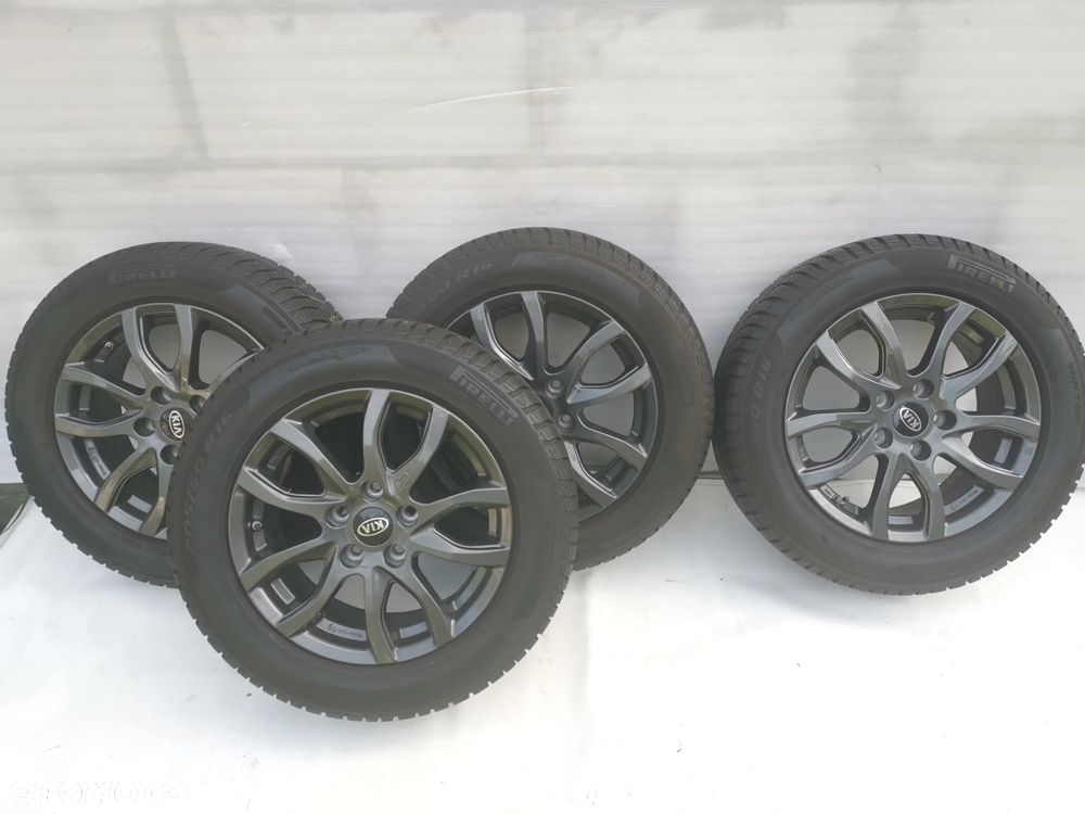 Koła 16" Kia 16x6.5 5x114.3 ET42.5 KH226516 180021665 opony zimowe 205/60