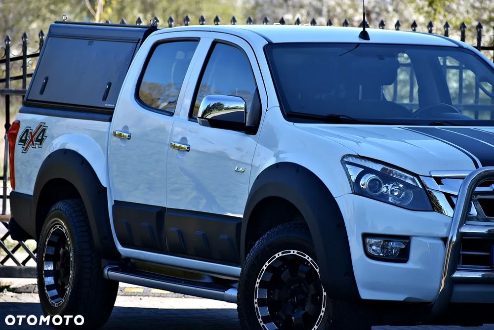 Isuzu D-Max 4x4 Double Cab Custom - 14