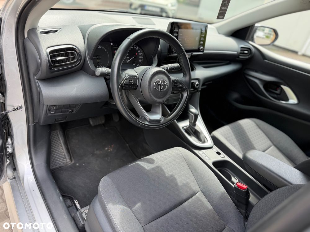 Toyota Yaris - 8