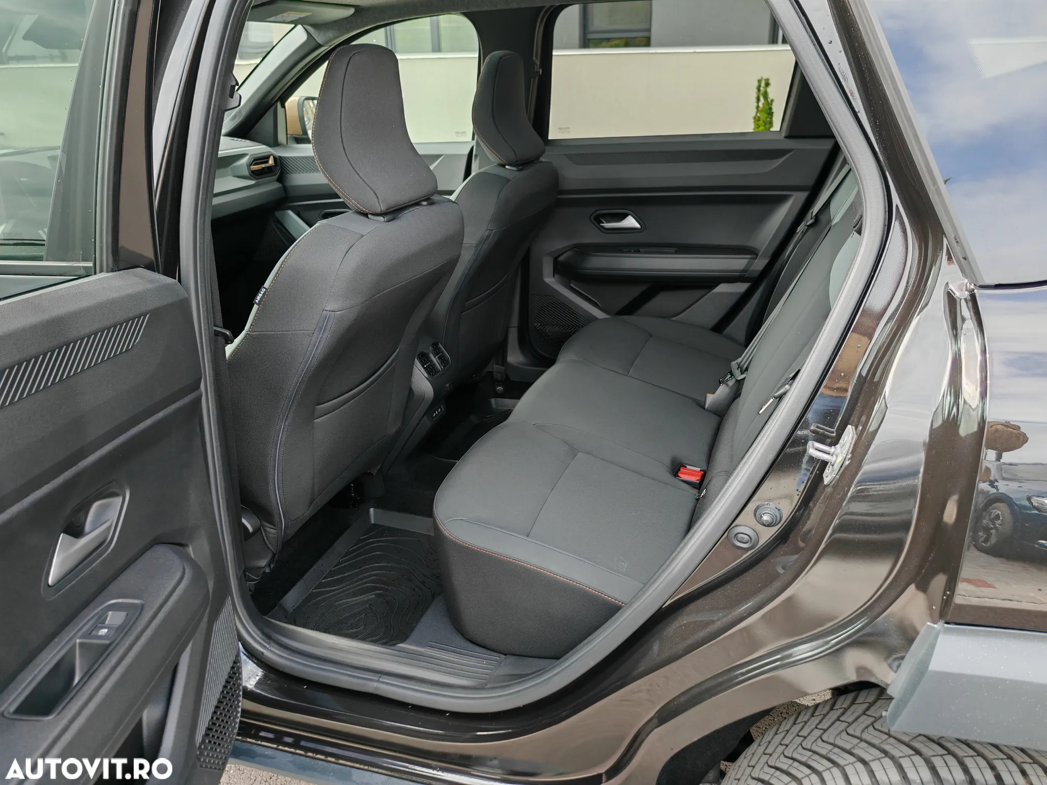 Dacia Bigster TCe 130 4X4 MHEV Extreme - 8