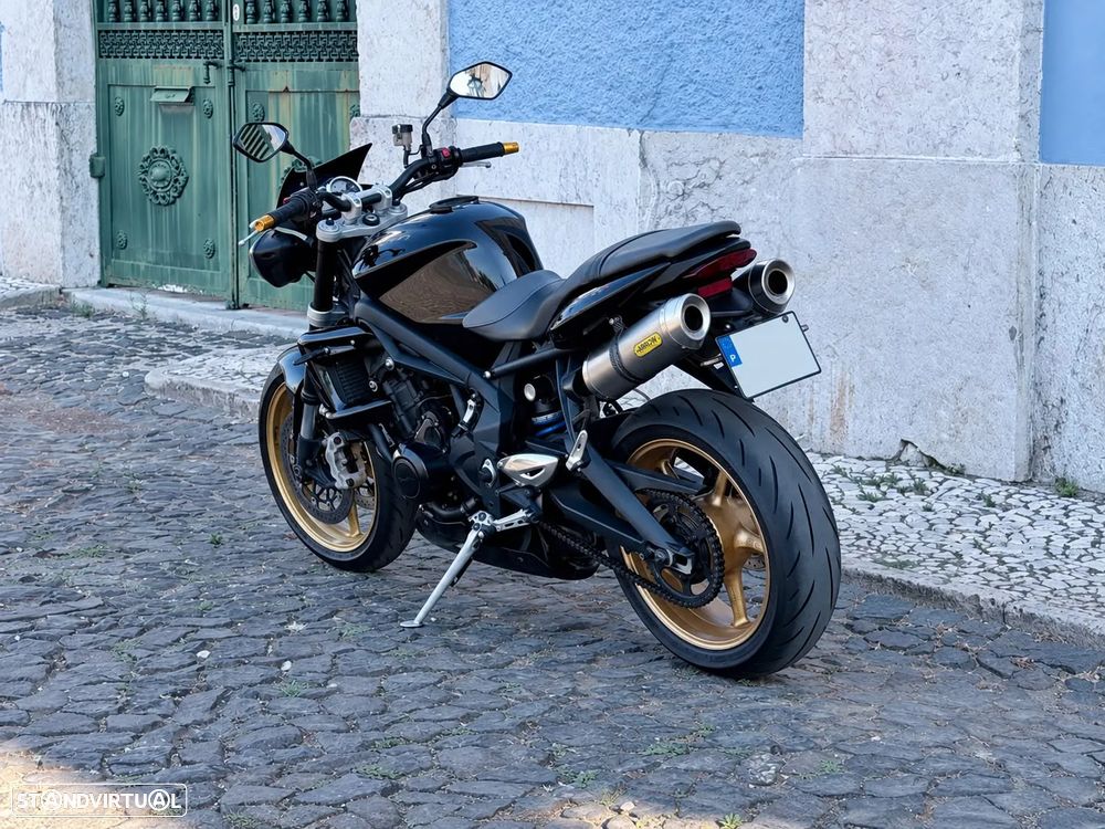 Triumph Street Triple - 5