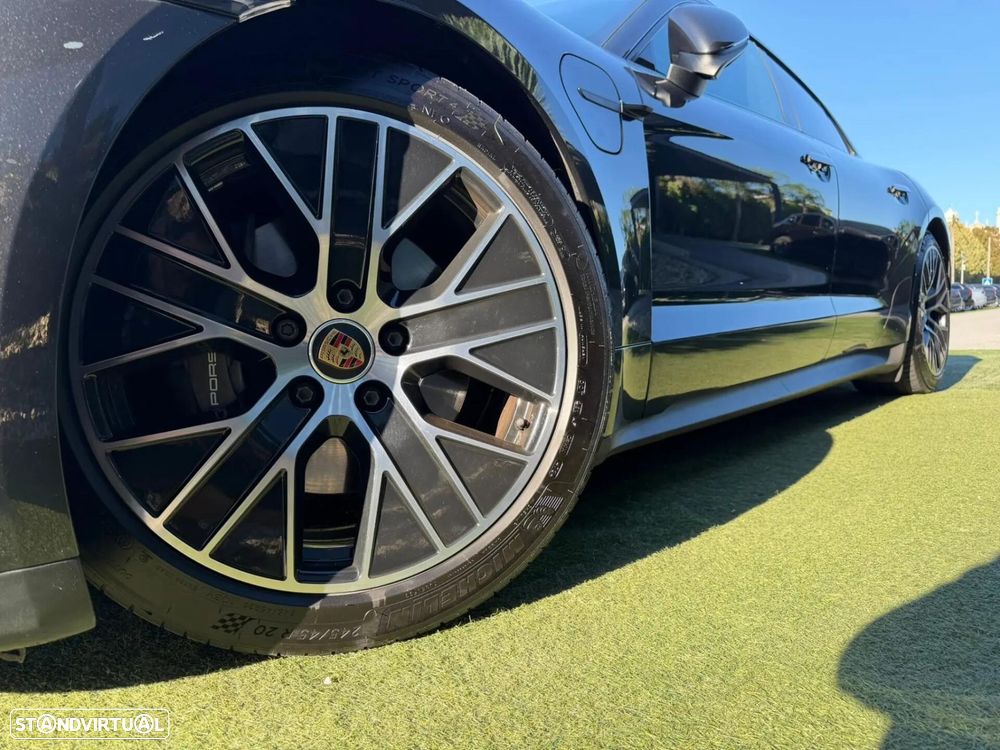 Porsche Taycan Sport Turismo Standard - 7