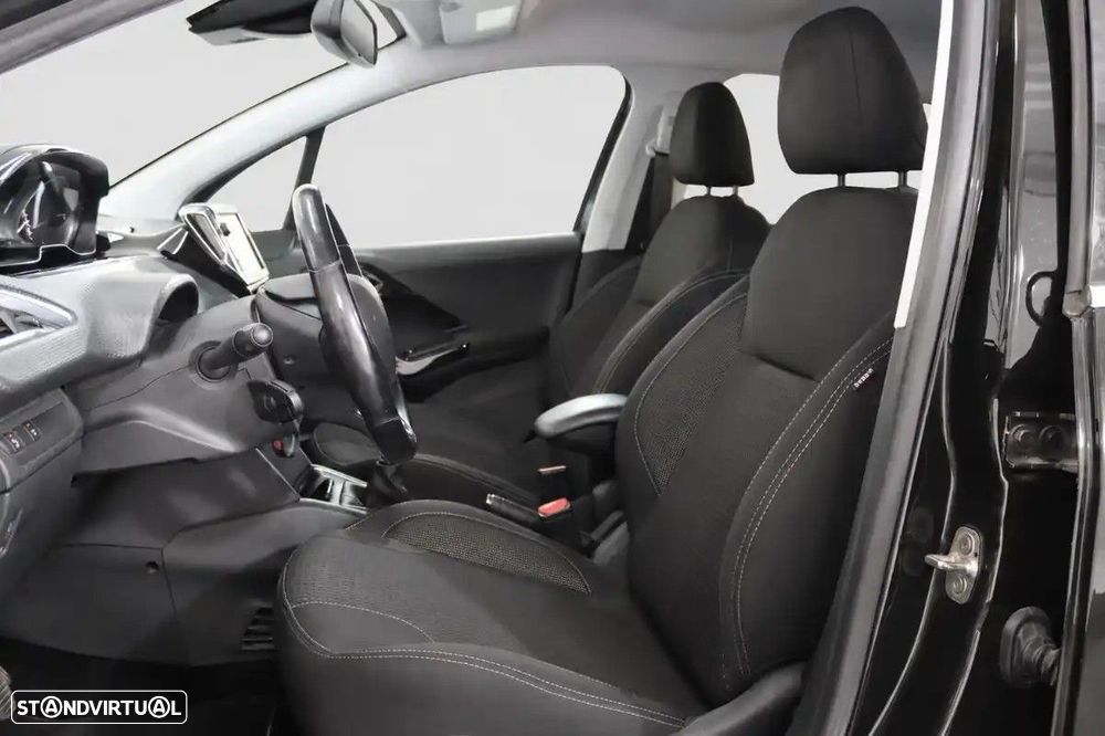 Peugeot 208 1.2 PureTech Allure - 13