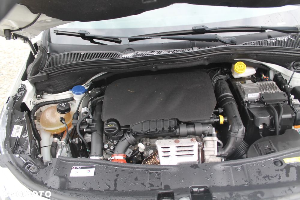 Peugeot 2008 PureTech 110 GPF Stop&Start EAT6 Style - 13