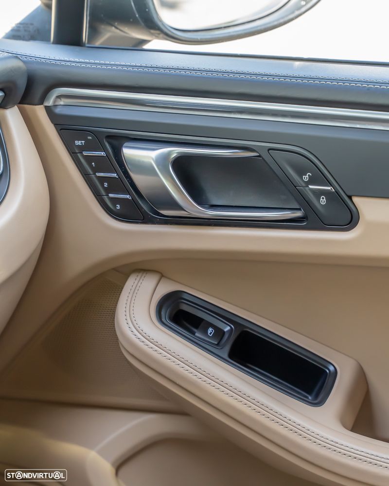Porsche Macan - 35