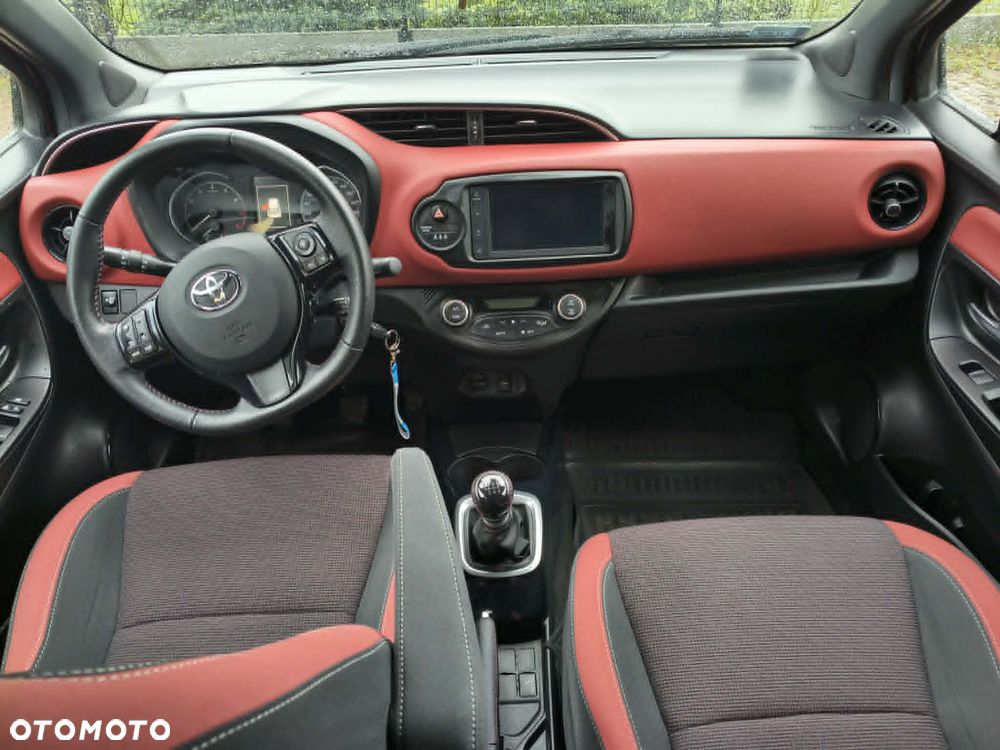 Toyota Yaris 1.5 Selection - 1