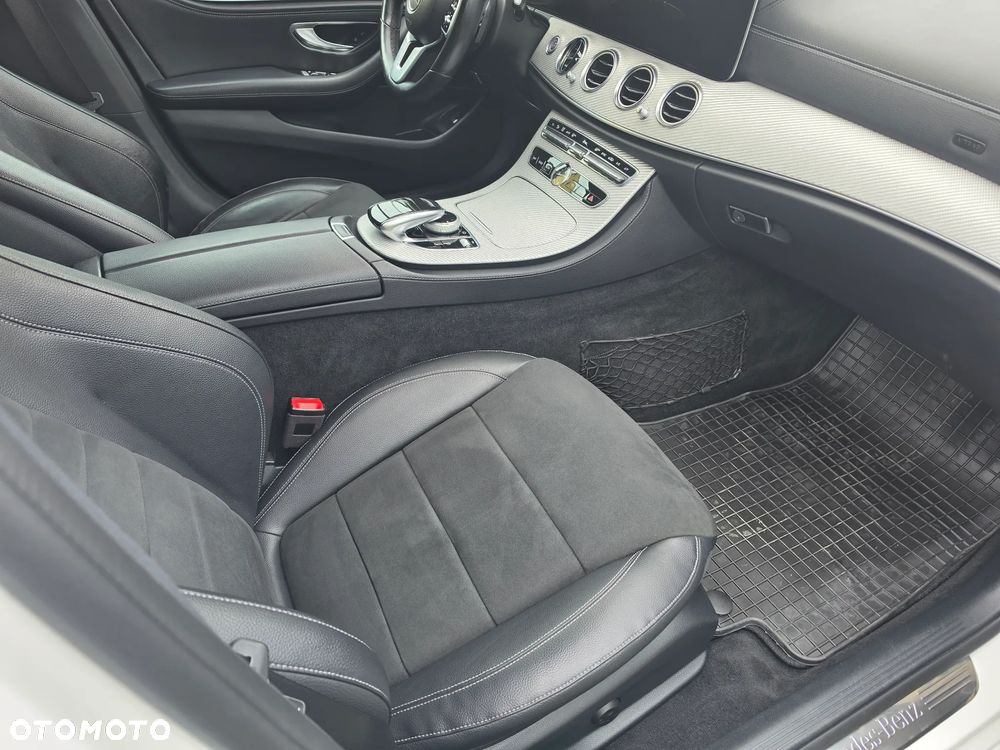 Mercedes-Benz Klasa E 400 d 4Matic 9G-TRONIC AMG Line - 20