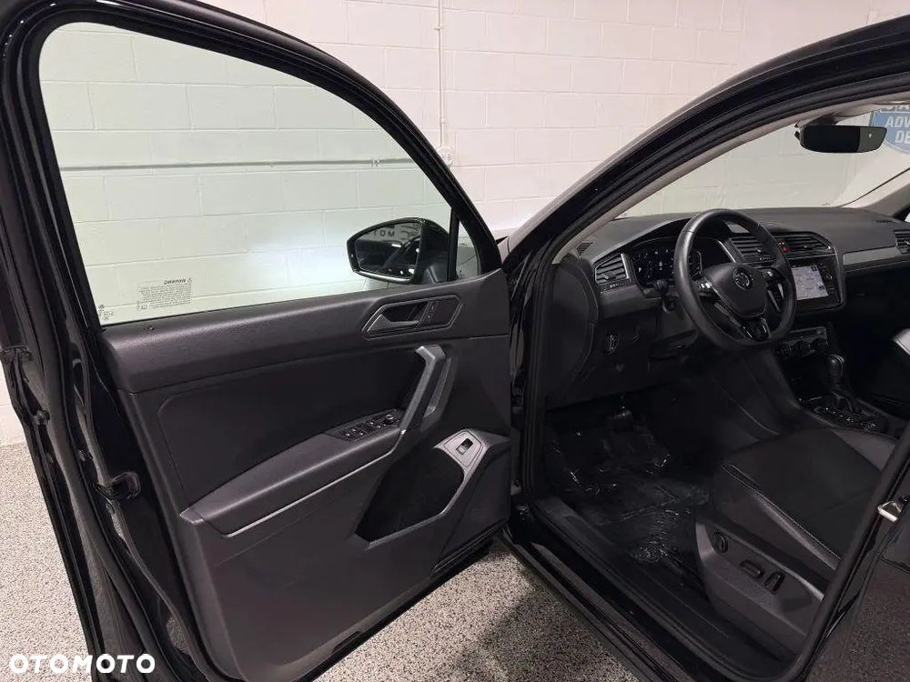 Volkswagen Tiguan 2.0 TSI 4Mot Elegance DSG - 9