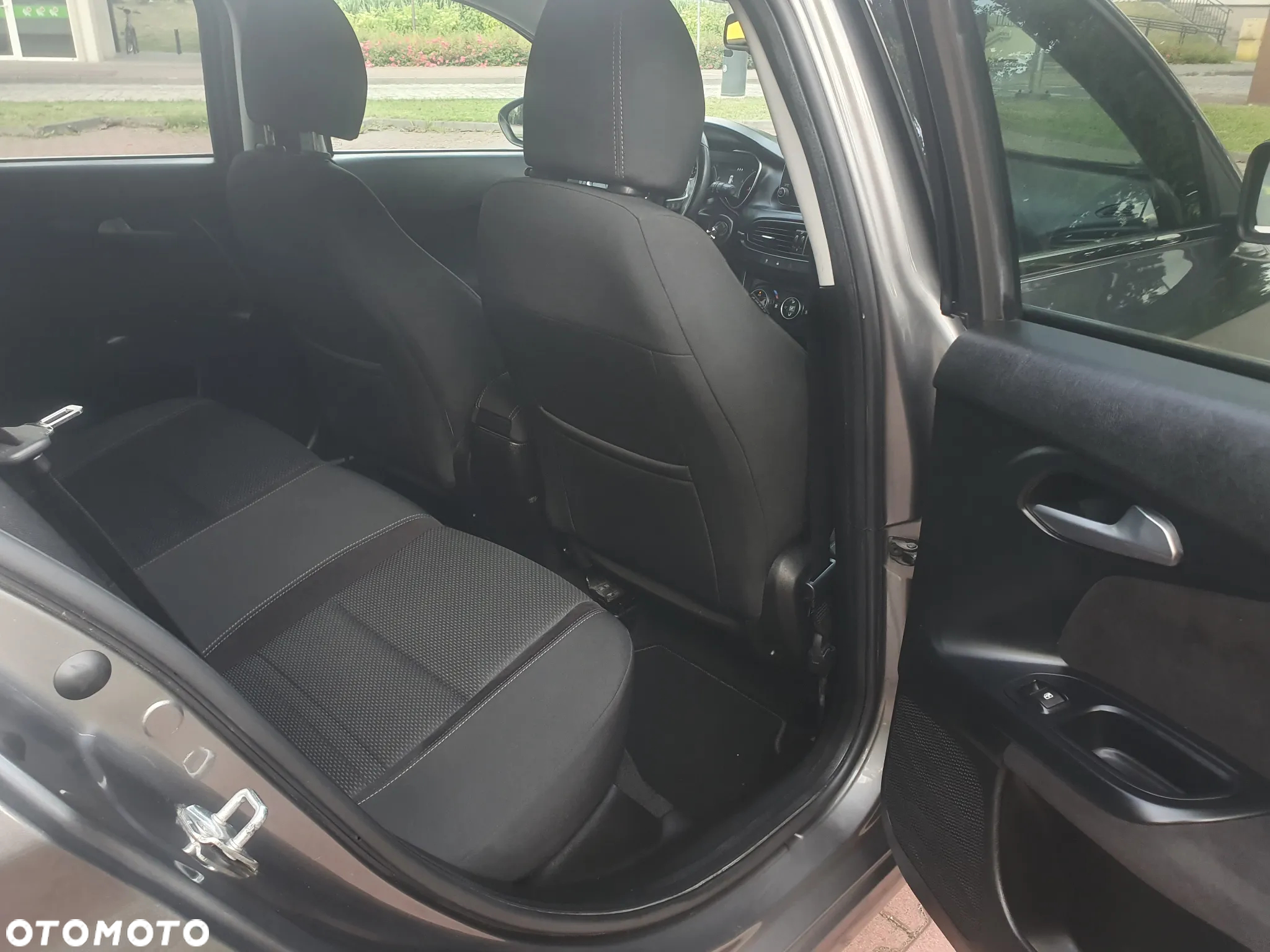 Fiat Tipo 1.6 MultiJet 16v Lounge - 14