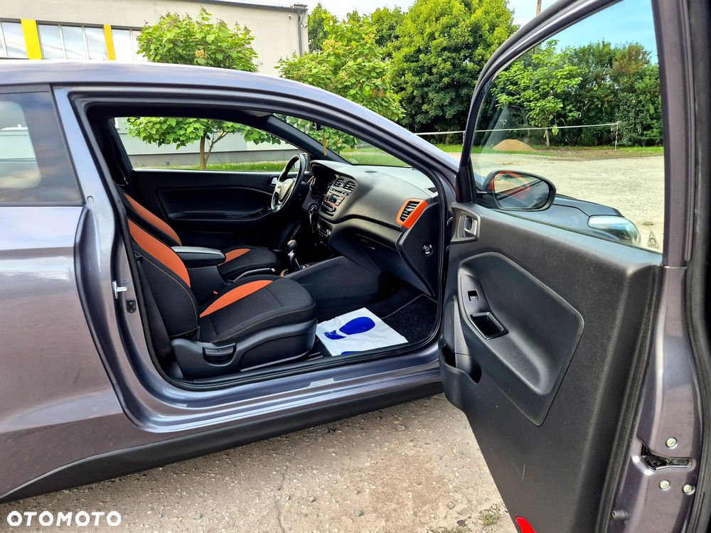 Hyundai i20 1.2 Intro Edition - 25